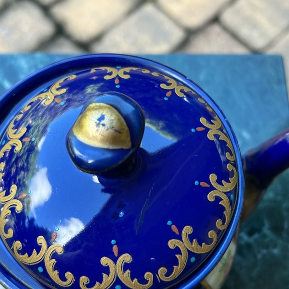 Vintage Venetian Lagoon Tea Pot Cobalt Blue Fine Porcelain with Gold Trims 8" - Picture 3 of 6
